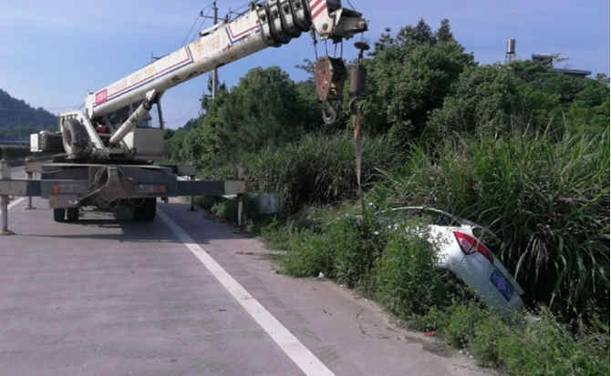 夏县重载吊车救援 夏县重载吊车救援
